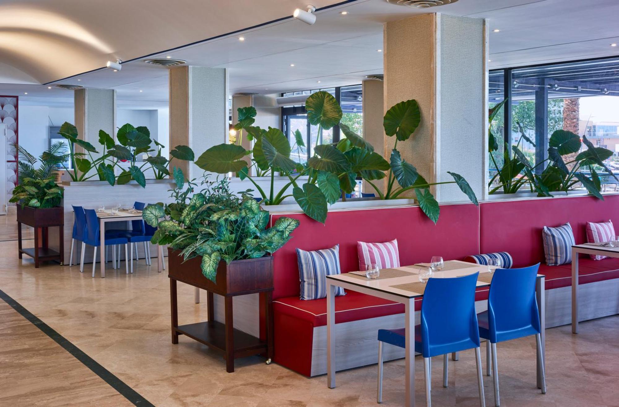 Serena Majestic Residence Montesilvano Marina Екстериор снимка