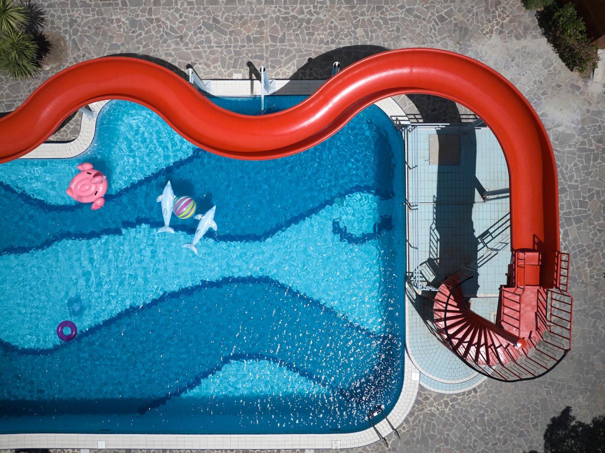 Serena Majestic Residence Montesilvano Marina Екстериор снимка